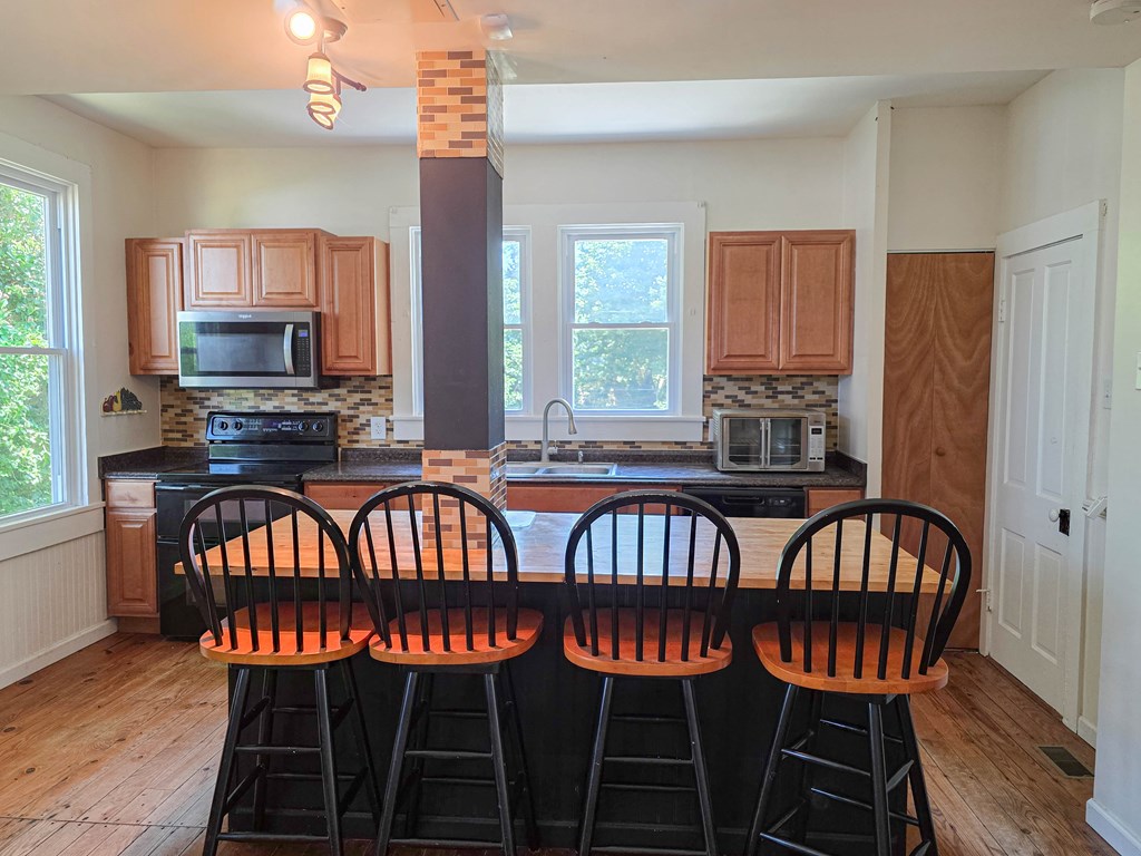7781 Seaside Road Nassawadox, VA 23413 - Photo 8 of 49