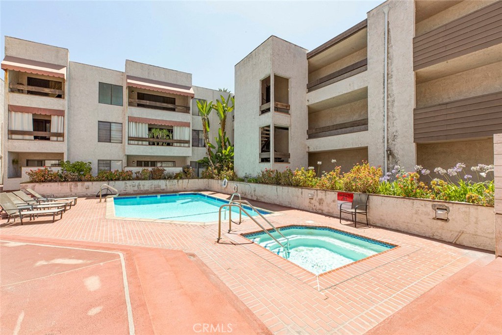 1325 Valley View Road, Unit 301 Glendale, CA 91202 - Photo 42 of 43