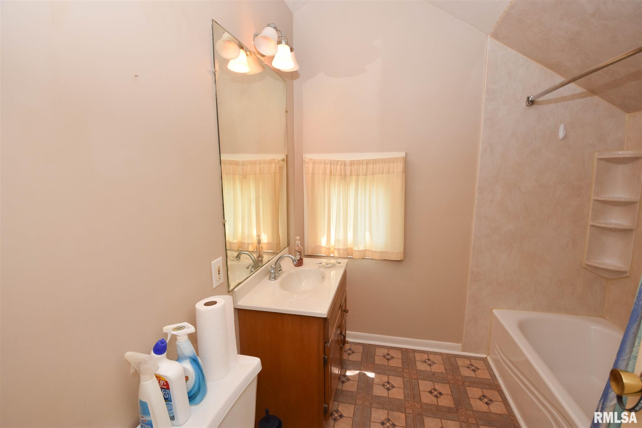 3442 North Prospect Road Peoria, IL 61603 - Photo 18 of 22 Gallery Image 18