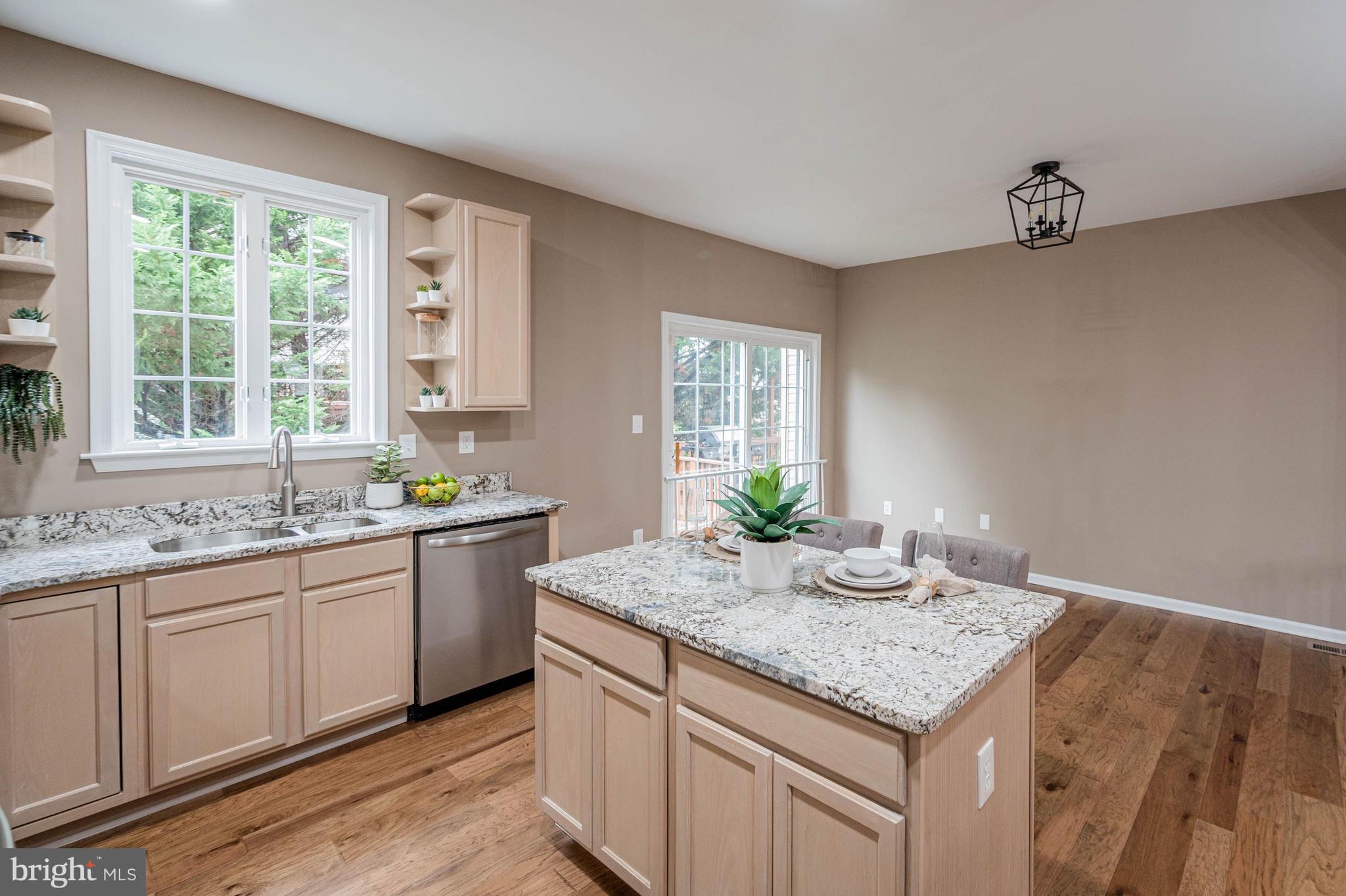14029 Rockingham Road Germantown, MD 20874 - Photo 12 of 53 Eat-In Kitchen