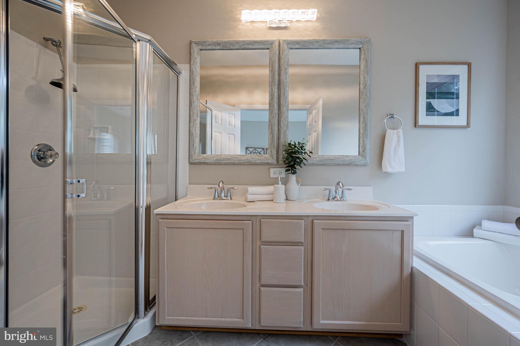 14029 Rockingham Road Germantown, MD 20874 - Photo 21 of 53 Primary Full Bath