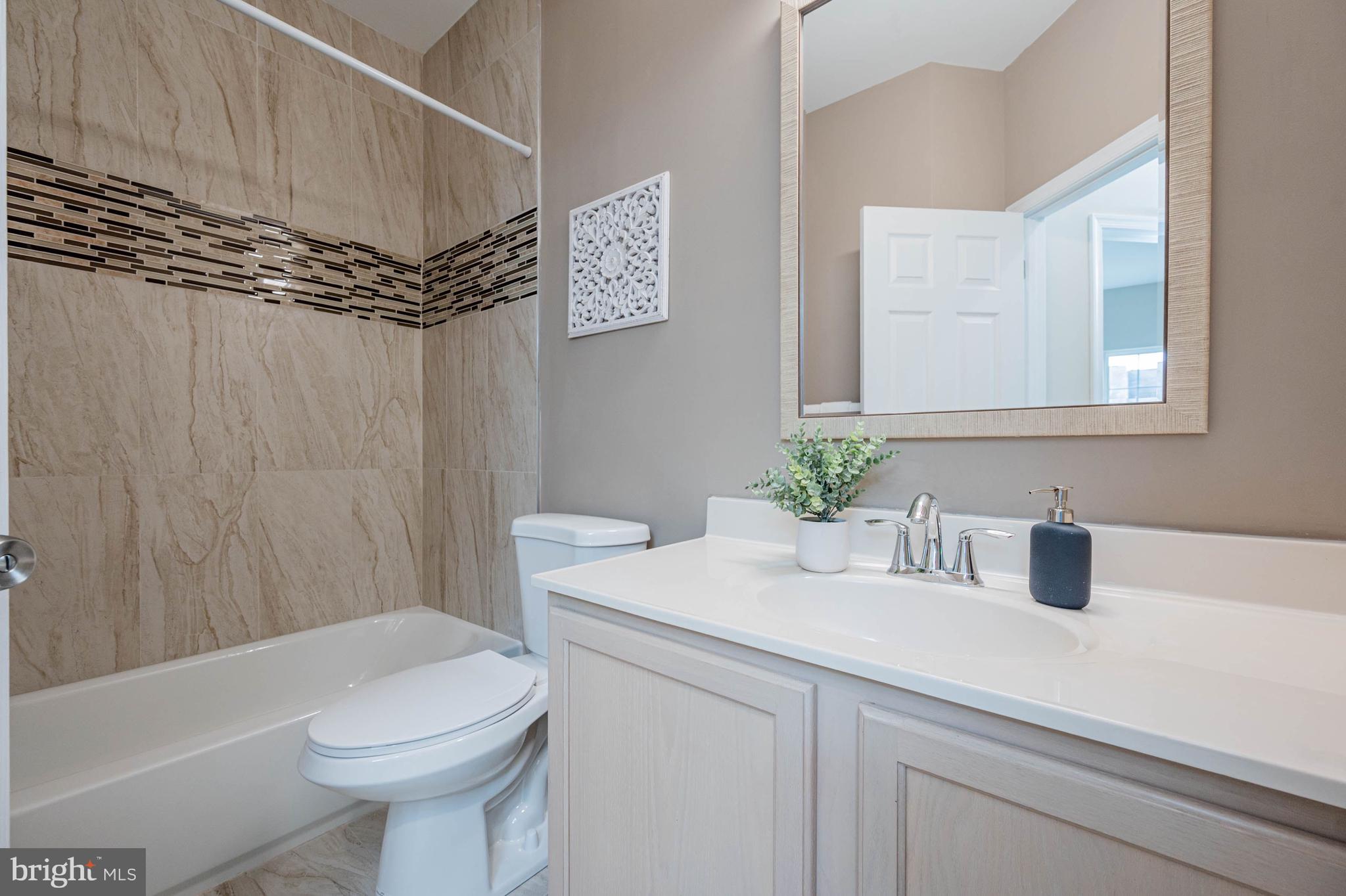 14029 Rockingham Road Germantown, MD 20874 - Photo 28 of 53 Full Bath
