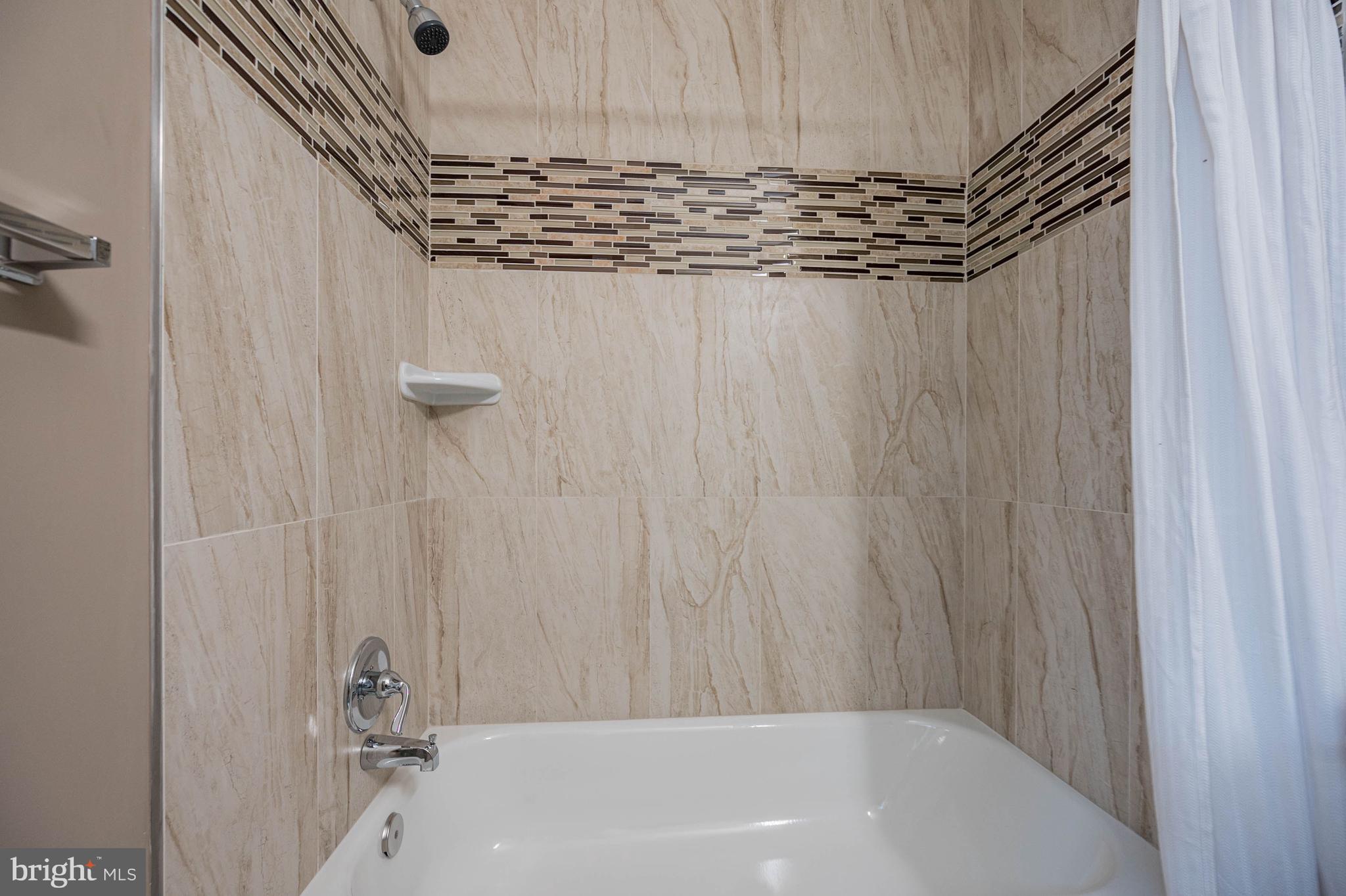 14029 Rockingham Road Germantown, MD 20874 - Photo 29 of 53 Full Bath