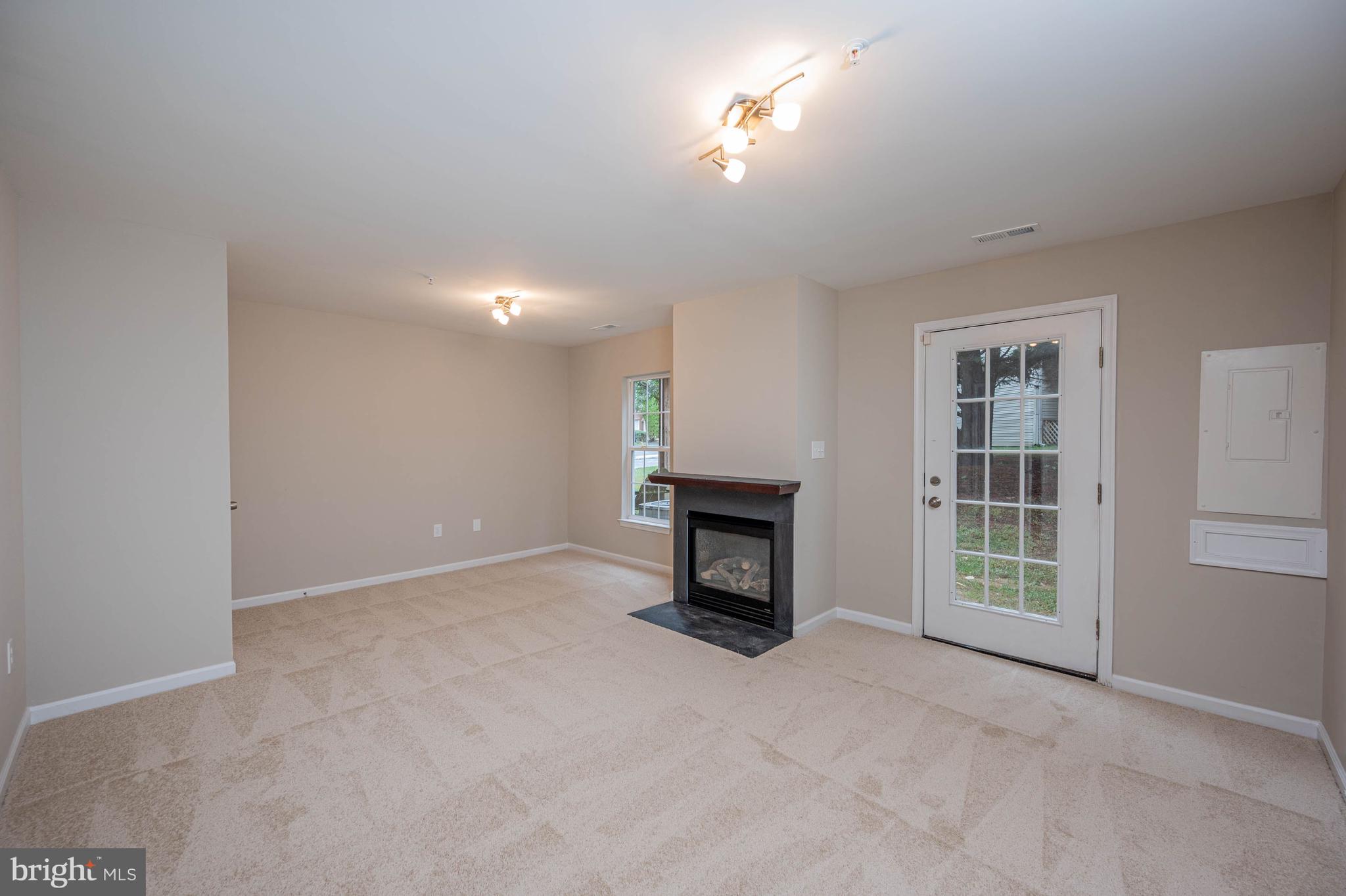 14029 Rockingham Road Germantown, MD 20874 - Photo 31 of 53 Family Room