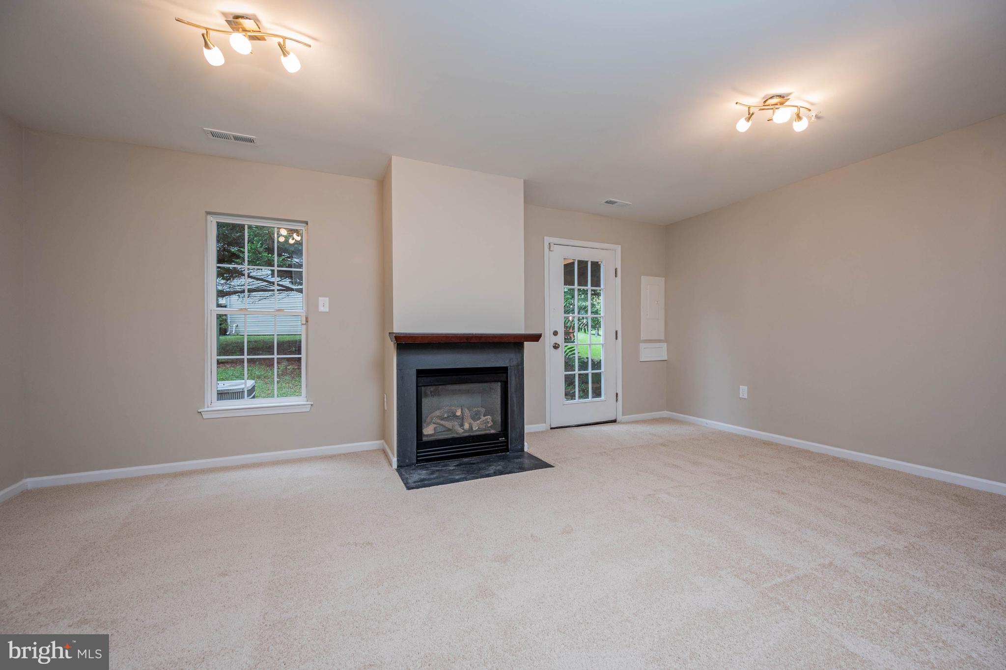 14029 Rockingham Road Germantown, MD 20874 - Photo 32 of 53 Family Room