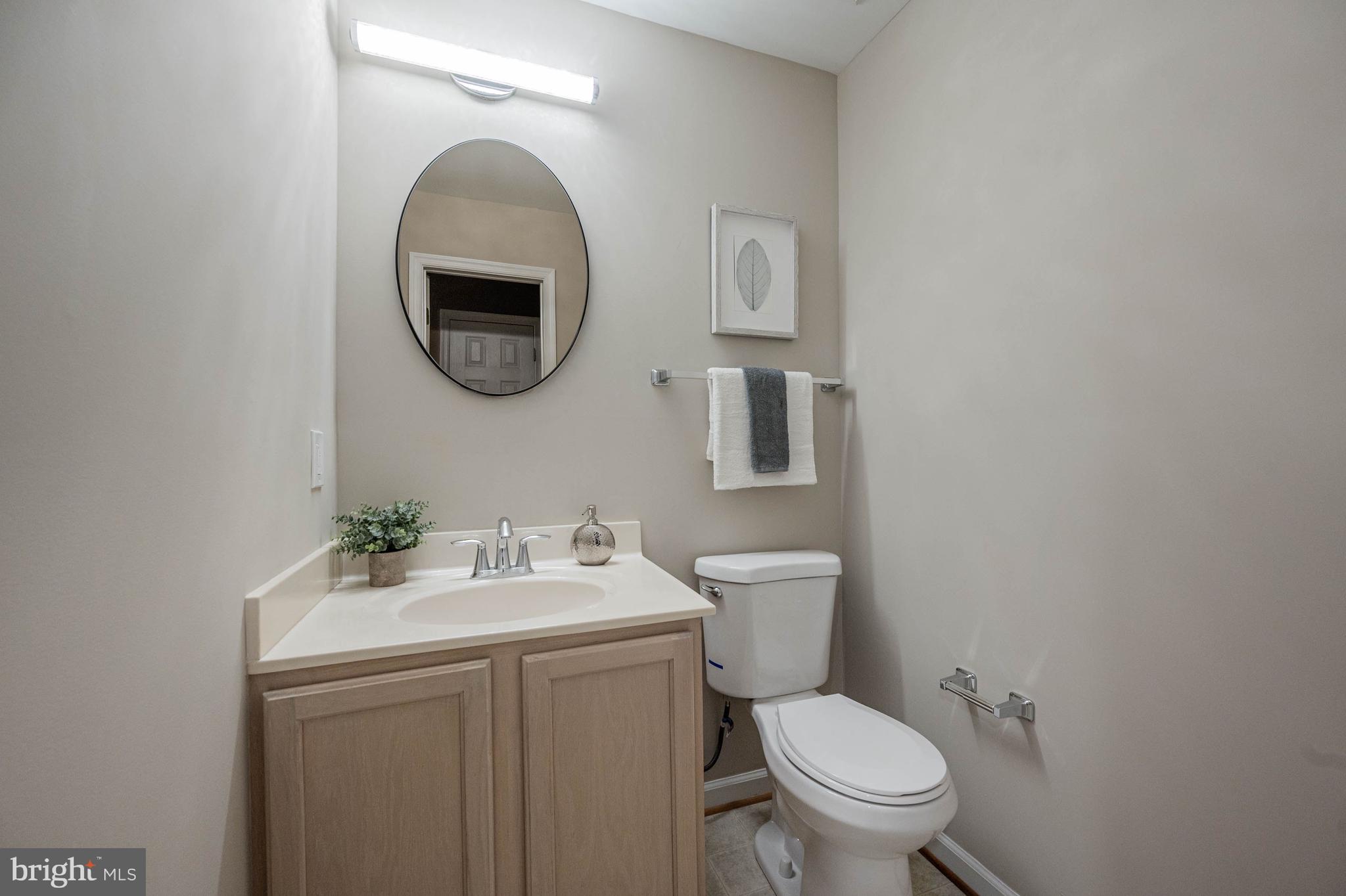 14029 Rockingham Road Germantown, MD 20874 - Photo 35 of 53 Powder Room
