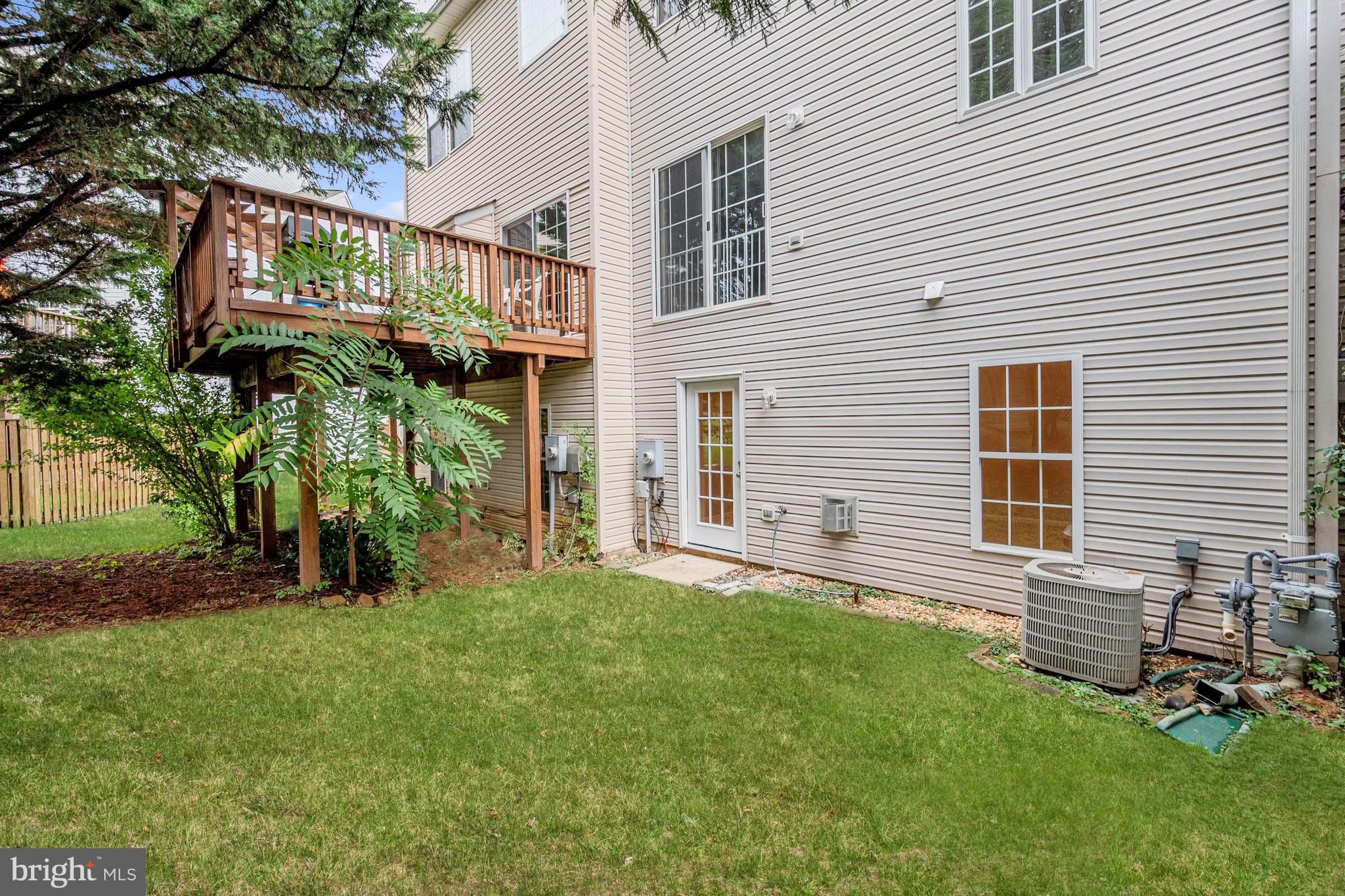 14029 Rockingham Road Germantown, MD 20874 - Photo 36 of 53 Rear Exterior