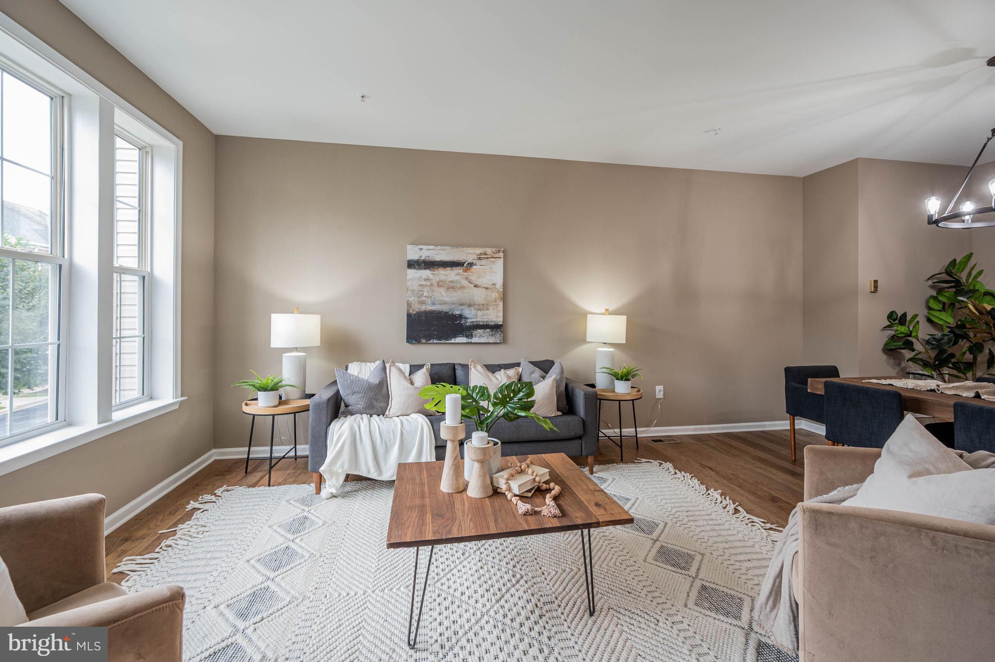 14029 Rockingham Road Germantown, MD 20874 - Photo 4 of 53 Living Room