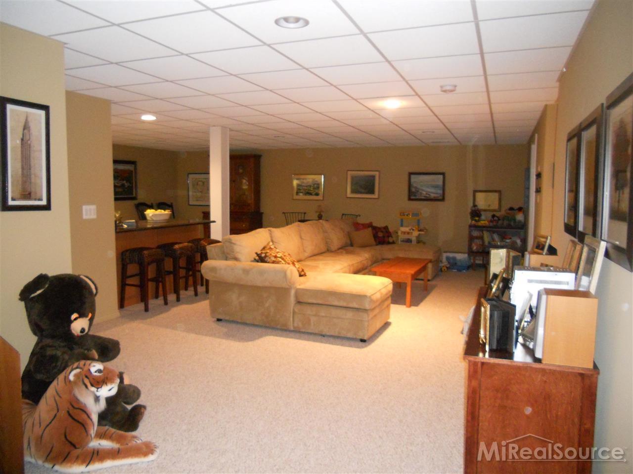 5140 Brecon Court, Unit 52 Rochester, MI 48306 - Photo 21 of 28 31229388-20.JPG