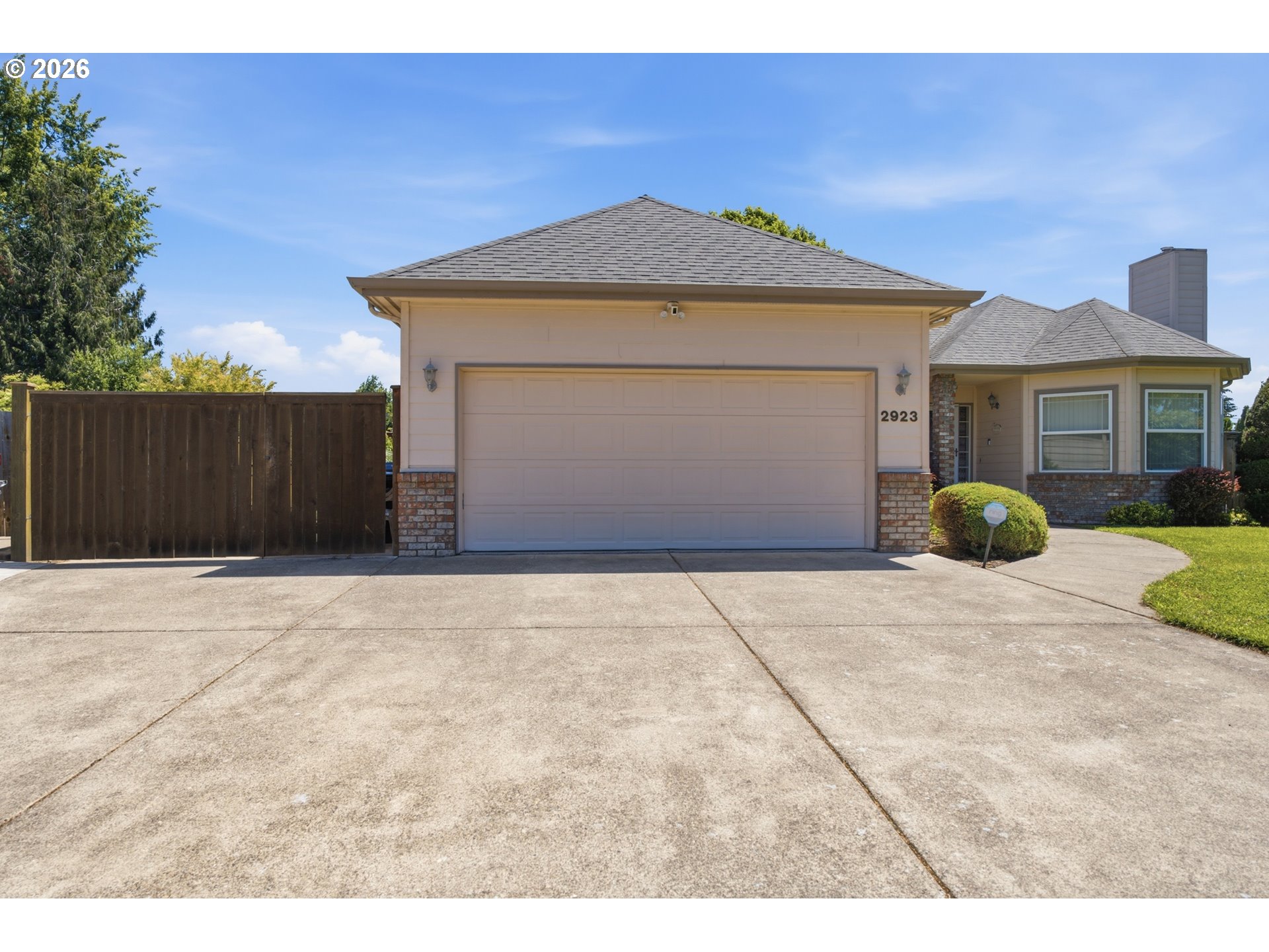 2923 Dry Creek Road Eugene, OR 97404 - Photo 2 of 25