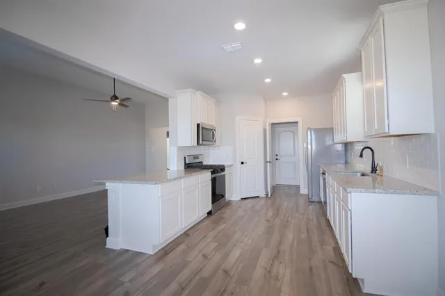 $1,795 | 910 Emerson Drive, Anna, TX 75409