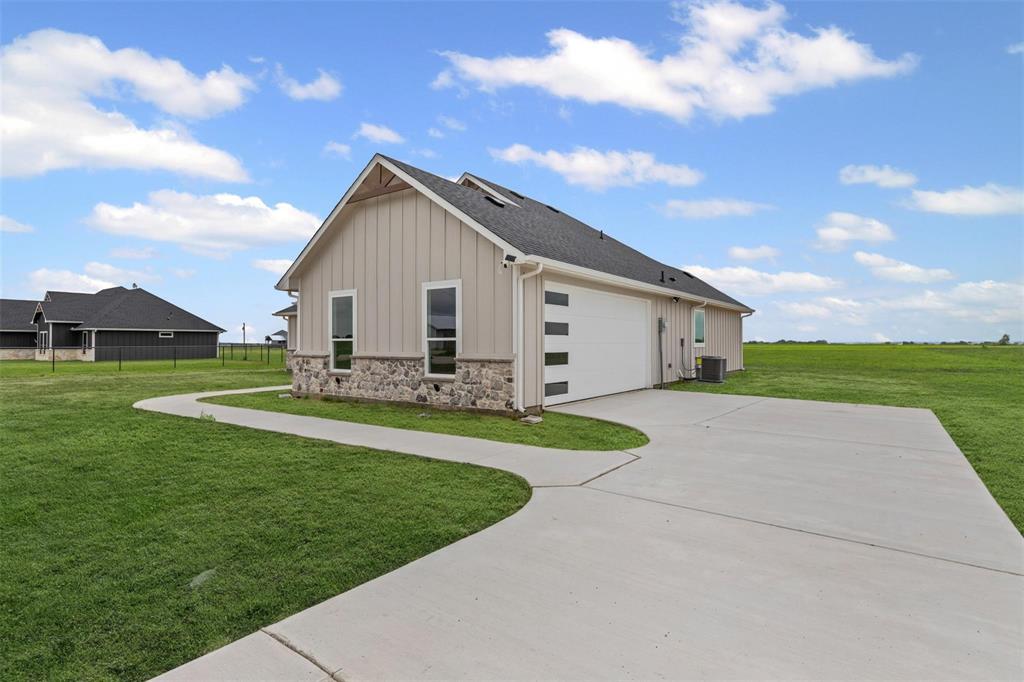 2061 Goodwyn Road Italy, TX 76651 - Photo 4 of 40 Gallery Image 4