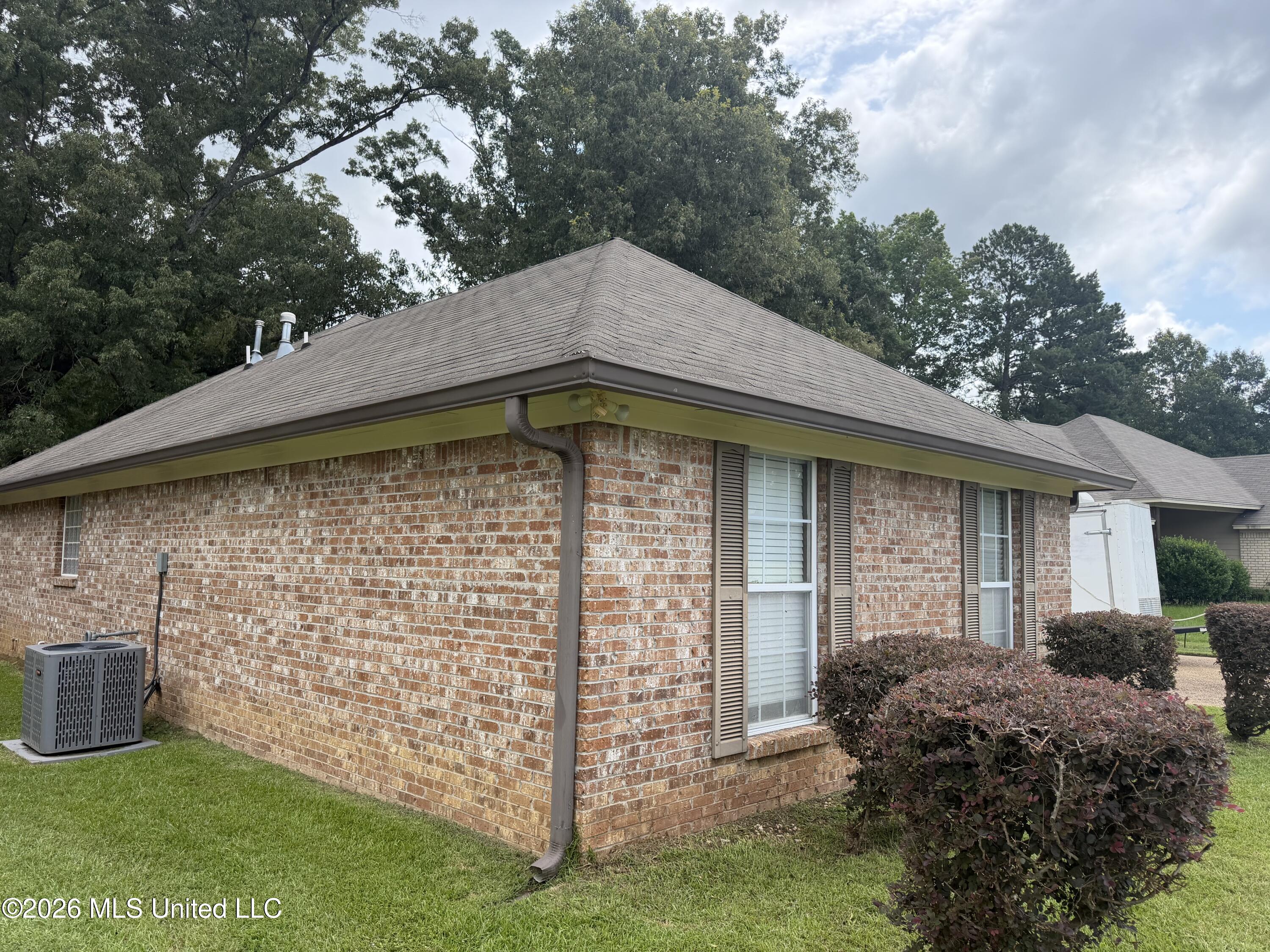 371 Greystone Pointe Terry, MS 39170 - Photo 2 of 2 IMG_7227
