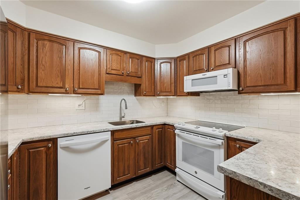 1500 Cochran Road, Unit 901 Pittsburgh, PA 15243 - Photo 15 of 45