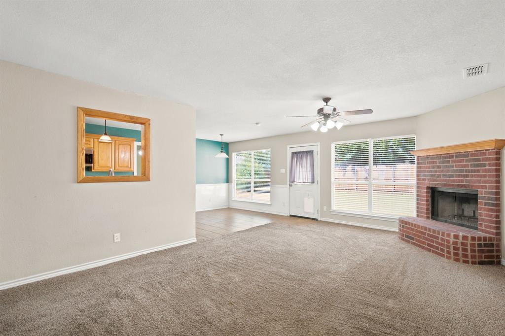 613 North Ave D Springtown, TX 76082 - Photo 7 of 40 Gallery Image 7