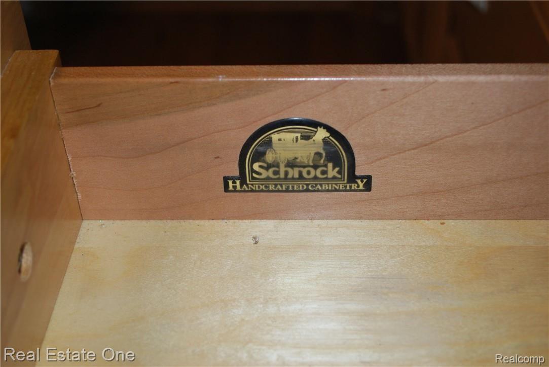 216 North Gulley Road Dearborn, MI 48128 - Photo 18 of 64 High Quality Handcrafted Cabinetry