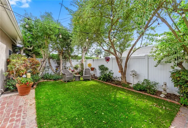 $1,799,999 | 5280 East 6th Street, Long Beach, CA 90814