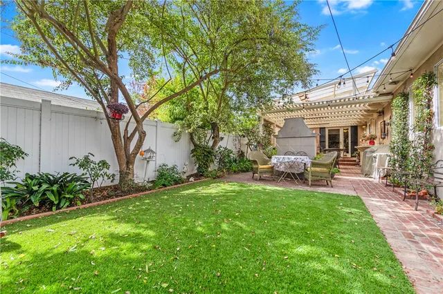 $1,799,999 | 5280 East 6th Street, Long Beach, CA 90814