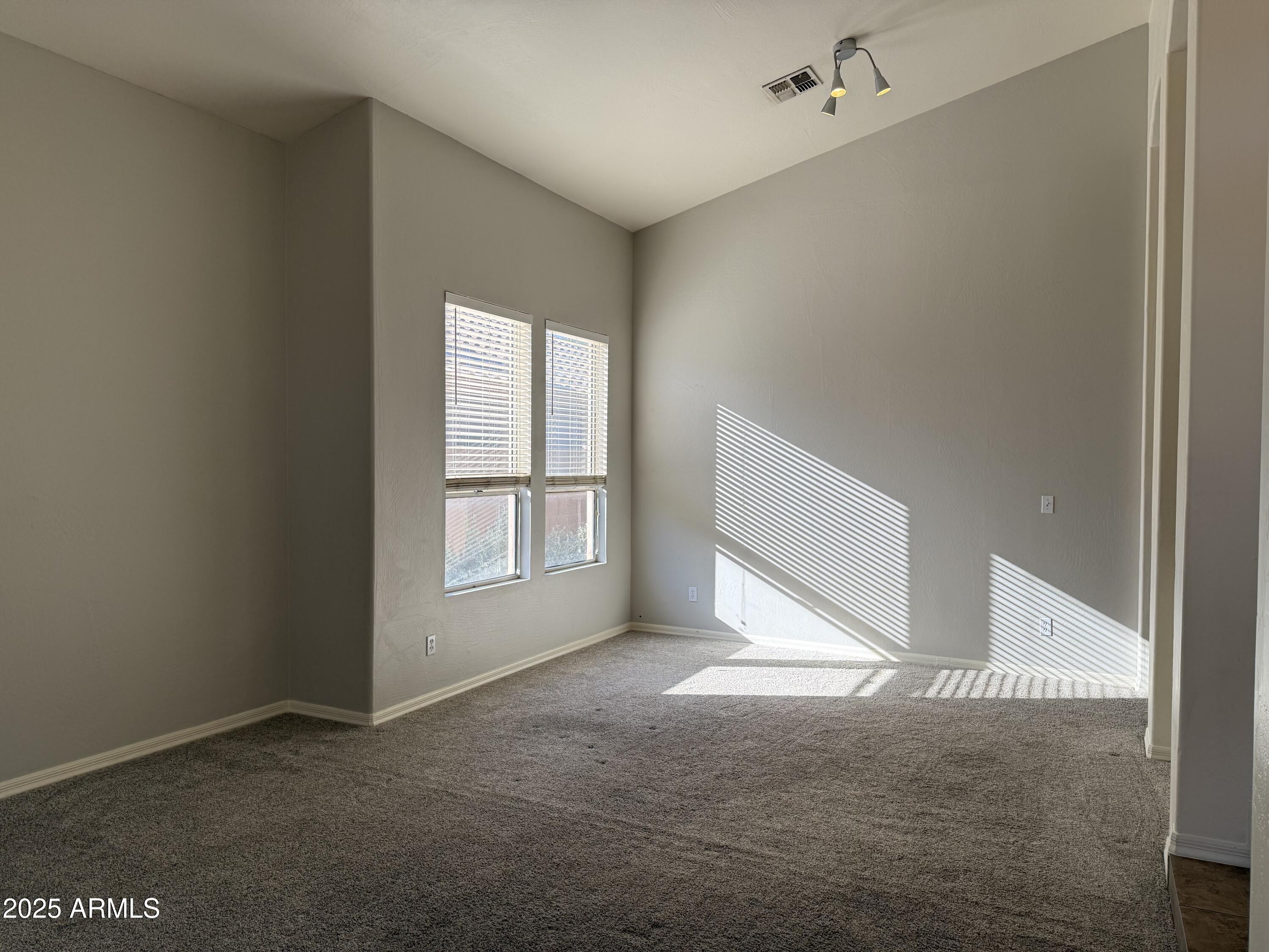 15844 South 23rd Place Phoenix, AZ 85048 - Photo 4 of 32 IMG_3609