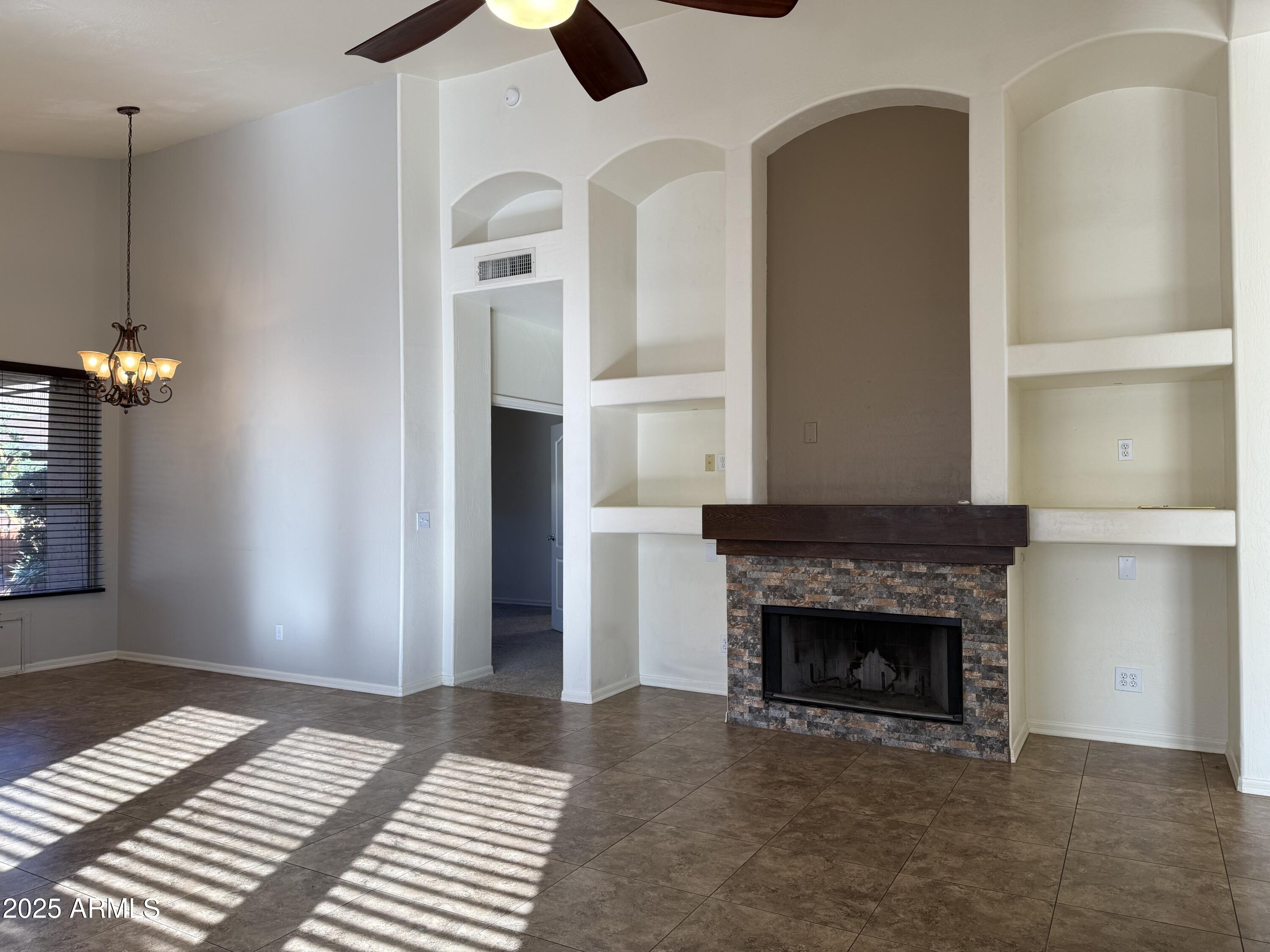 15844 South 23rd Place Phoenix, AZ 85048 - Photo 6 of 32 IMG_3611