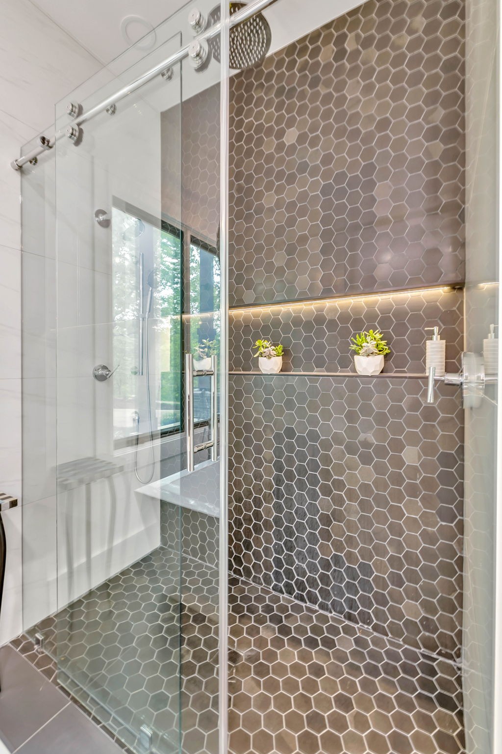 8548 Cub Creek Road Nashville, TN 37209 - Photo 19 of 43 a bathroom with a shower