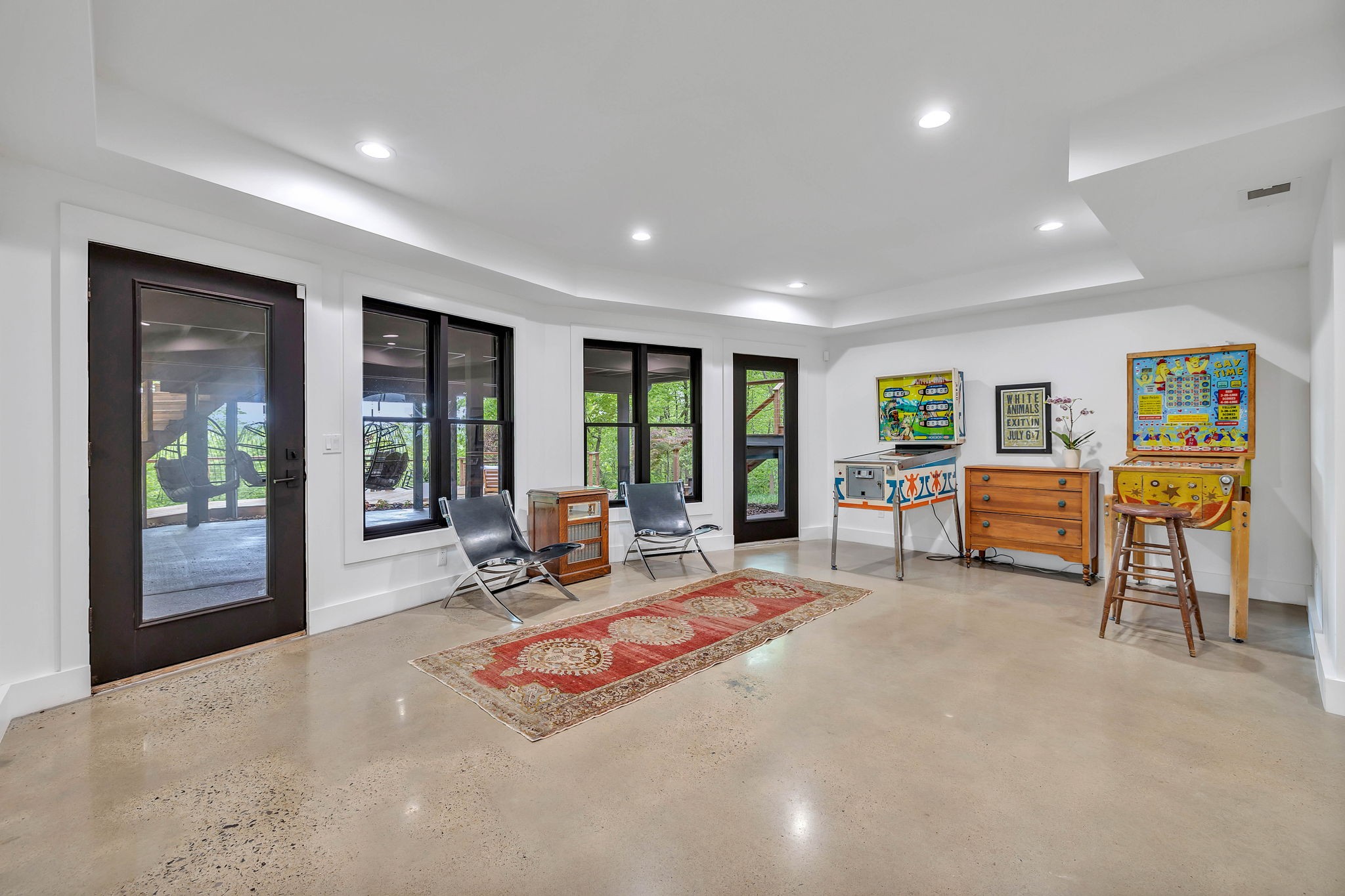 8548 Cub Creek Road Nashville, TN 37209 - Photo 29 of 43 a living room with furniture and large window