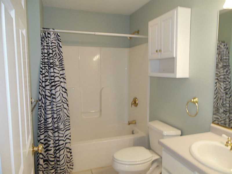 17 Gallup Street Westerly, RI 02891 - Photo 15 of 19 Bathroom.