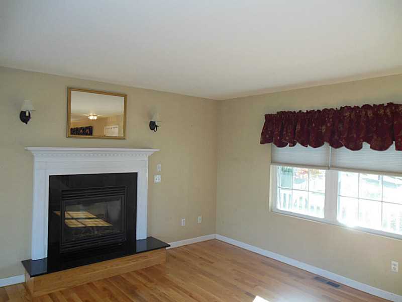 17 Gallup Street Westerly, RI 02891 - Photo 5 of 19 Living Room.