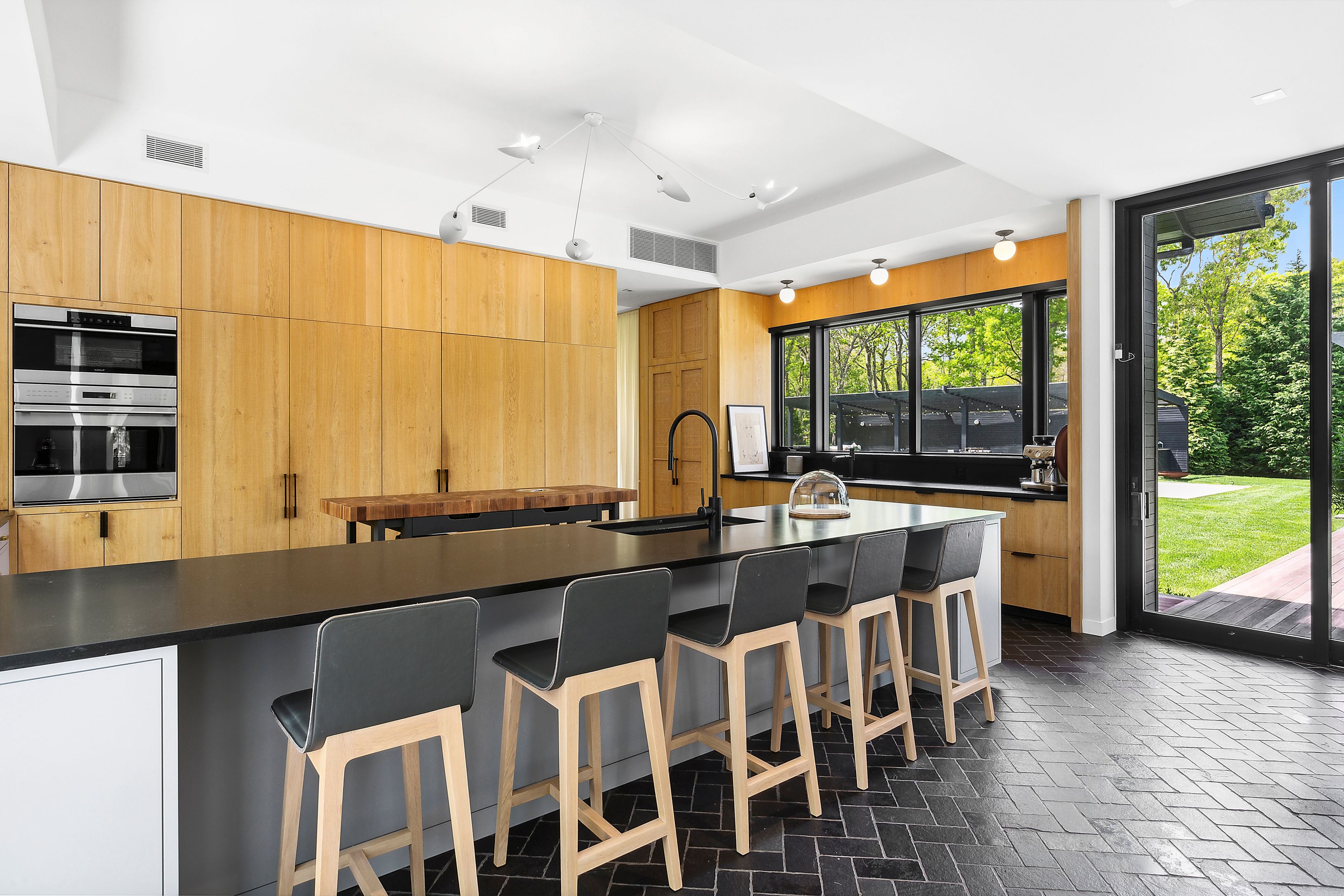 349 Division Street Sag Harbor, NY 11963 - Photo 4 of 19