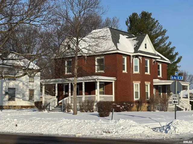 $212,000 | 802 West 4th Street, Sterling, IL 61081