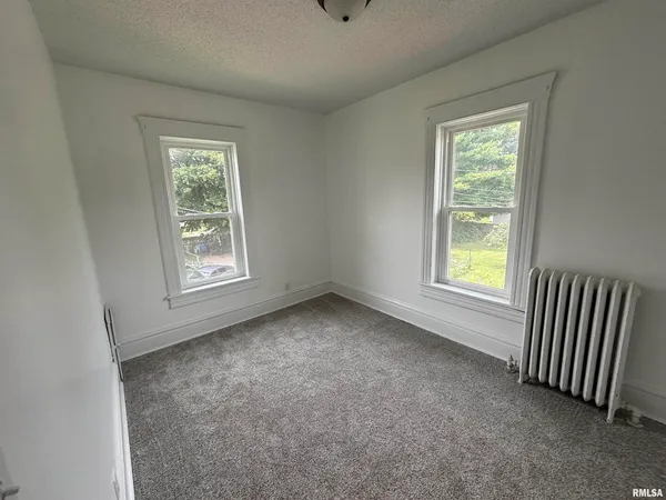 $185,000 | 802 West 4th Street, Sterling, IL 61081