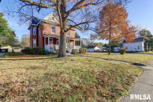 $185,000 | 802 West 4th Street, Sterling, IL 61081