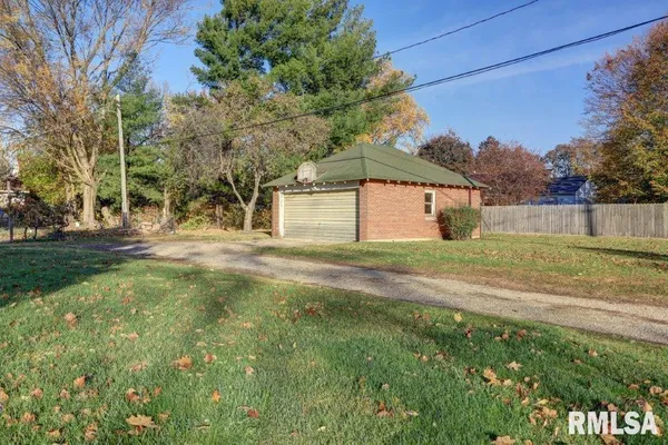 $185,000 | 802 West 4th Street, Sterling, IL 61081