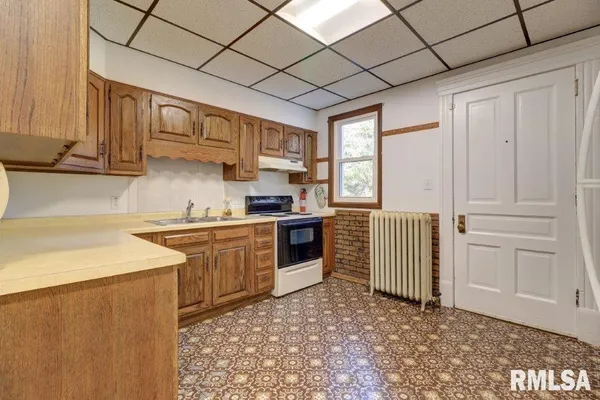 $185,000 | 802 West 4th Street, Sterling, IL 61081