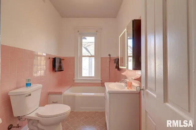 $212,000 | 802 West 4th Street, Sterling, IL 61081