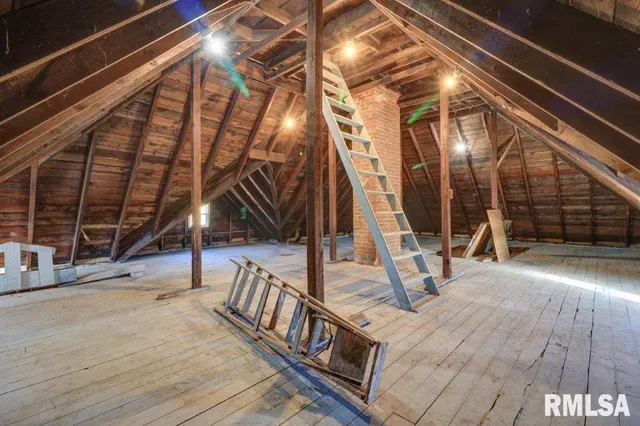 $212,000 | 802 West 4th Street, Sterling, IL 61081