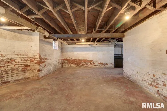 $212,000 | 802 West 4th Street, Sterling, IL 61081