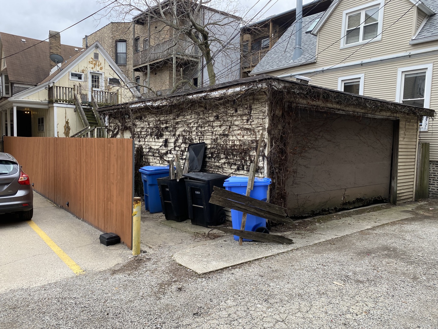 1522 West Wilson Avenue Chicago, IL 60640 - Photo 27 of 27 a view of a car park in front of house