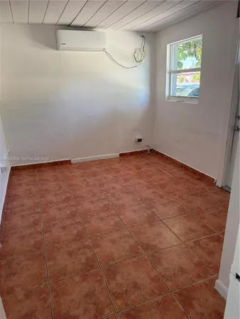 $2,400 | 2530 Northwest 82nd Street, Unit 1, Miami, FL 33147