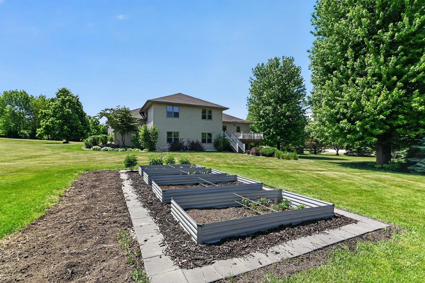 5215 Preservation Place Sun Prairie, WI 53590 - Photo 6 of 52