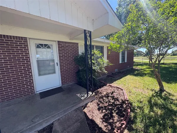 $1,550 | 5321 Gauntt Court, Granbury, TX 76048
