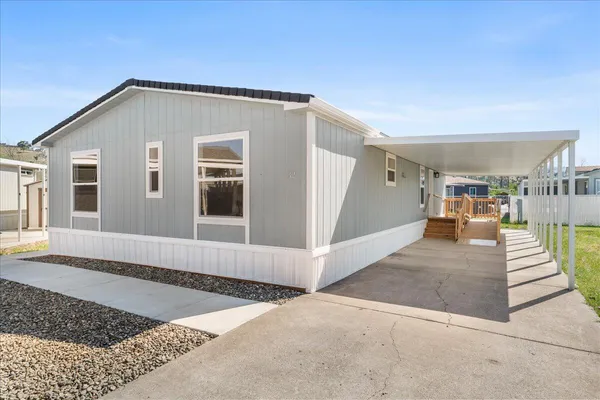 $210,000 | 4729 South Pacific Highway, Unit 32, Phoenix, OR 97535