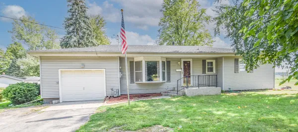 $240,000 | 44 Berry Street, Quincy, MI 49082