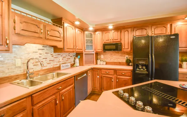 $240,000 | 44 Berry Street, Quincy, MI 49082