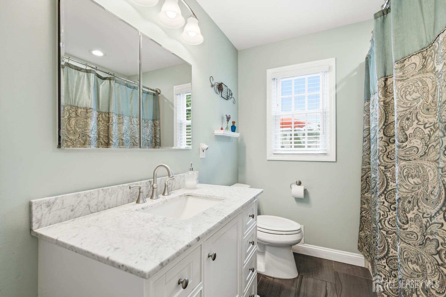 9 Brox Road Edison, NJ 08817 - Photo 20 of 38
