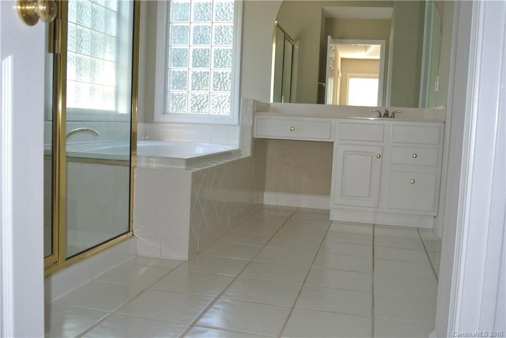 10100 White Cascade Drive Charlotte, NC 28269 - Photo 12 of 19