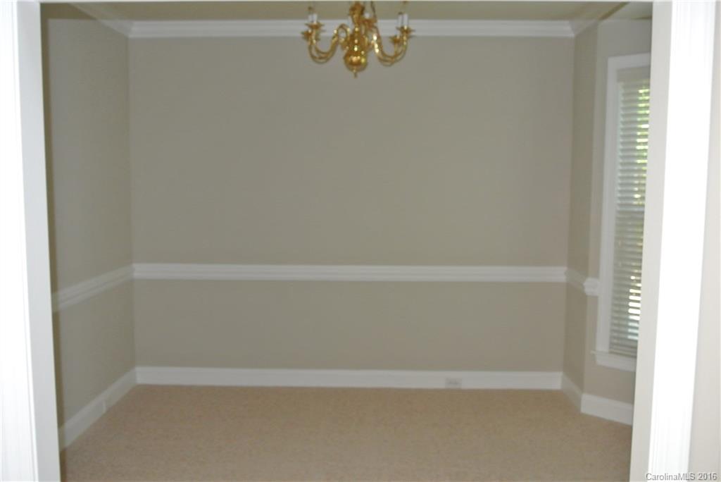 10100 White Cascade Drive Charlotte, NC 28269 - Photo 4 of 19 a view of a small space