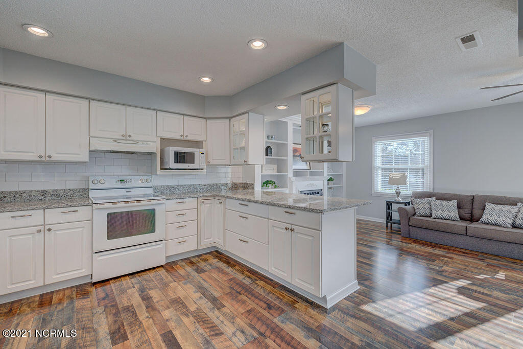 2211 Shirley Road Wilmington, NC 28405 - Photo 11 of 45 2211ShirleyEdit-27