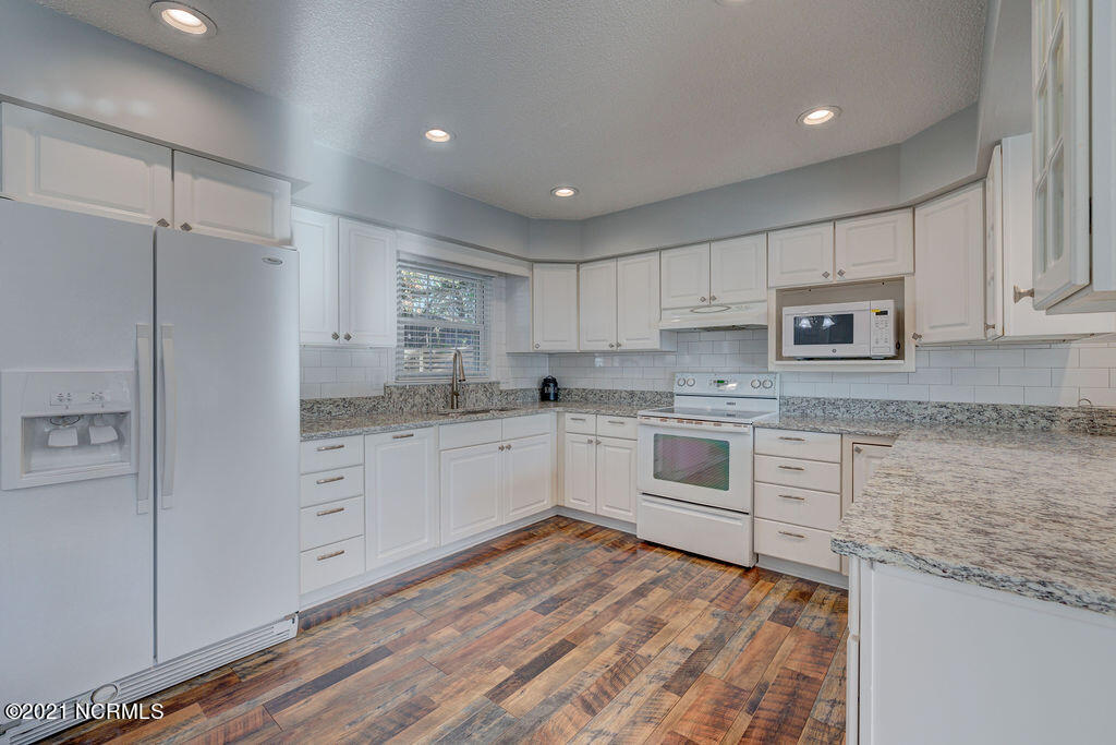 2211 Shirley Road Wilmington, NC 28405 - Photo 9 of 45 2211ShirleyEdit-25