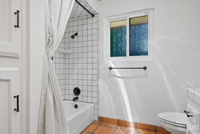 $799,000 | Undisclosed Address, Bakersfield, CA 93308